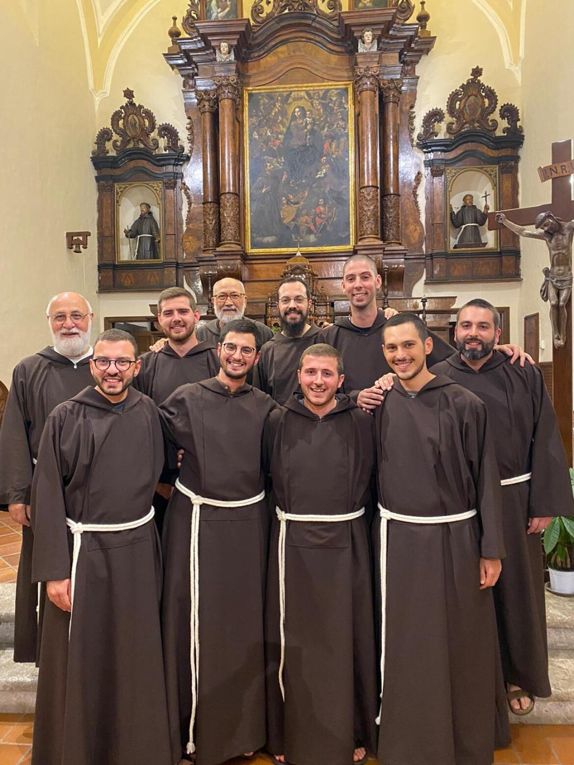 Novizi con alcuni frati della fraternit� di Morano