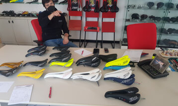 967b08e9-9d9b-43bd-897e-20016b213646