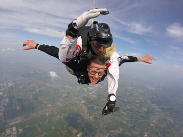 df615e57-7f00-46e8-8299-d218aa5a51e7