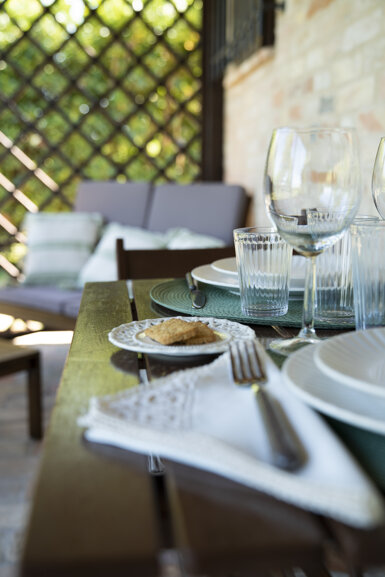 242a9d4b-4f6c-490b-8fda-dd7dab516cbd 242a9d4b-4f6c-490b-8fda-dd7dab516cbd