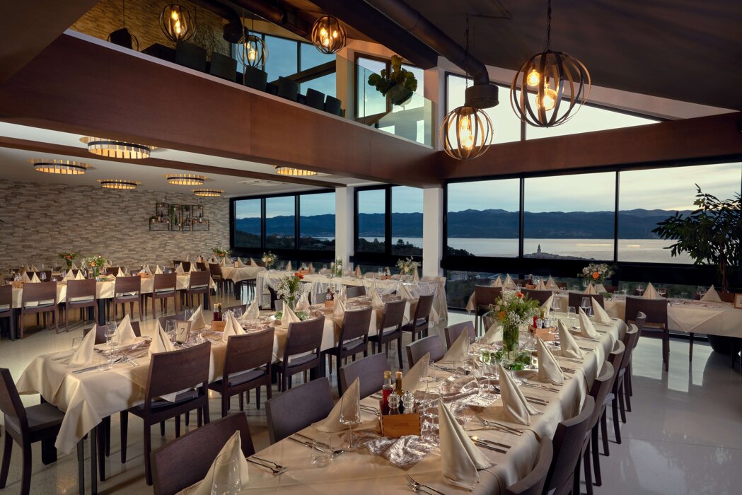 7d33812d-ab46-4ddf-b7f9-1d9ee45dc730