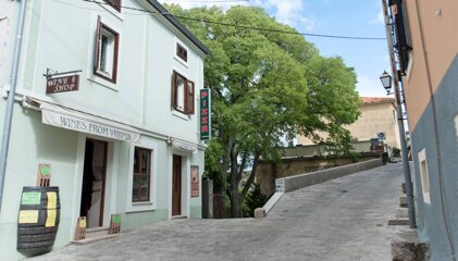 a230a772-35fc-4411-b6aa-1fde99d85e5b