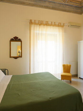 Romantic Suite Room b&b Trapani City Center Double Room Romantic Suite + private Bathroom Romantic Suite Room b&b Trapani City Center Double Room Romantic Suite + private Bathroom
