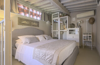 Letto con guardaroba