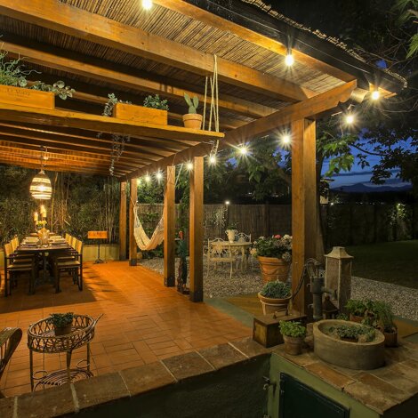 Il patio by night Il patio by night