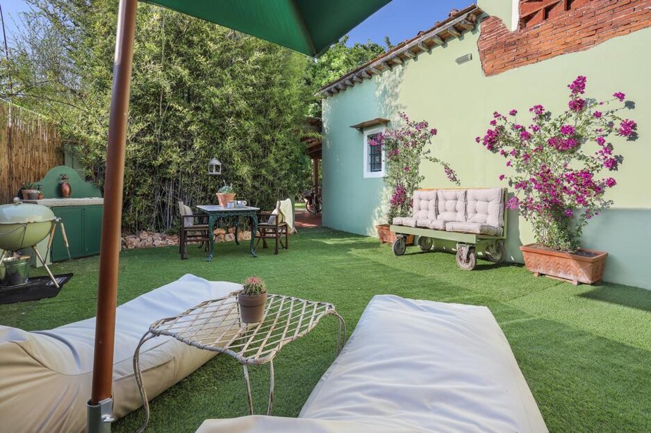 BBQ Lounge BBQ Lounge