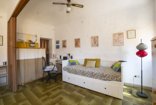 Portoferraio's historic center. Elba Island. A casa del Fotoreporter. Living room