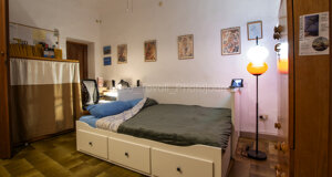 Portoferraio's historic center. Elba Island. A casa del Fotoreporter. Living room. Night time