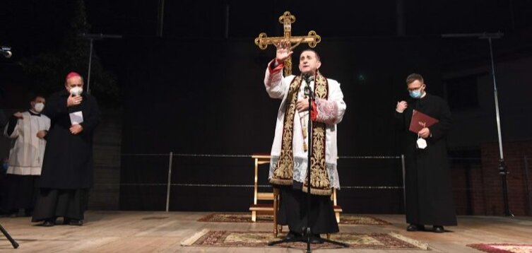 9c7f09ca-a7b0-4f42-b847-fe366d0104fd