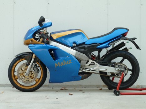 6067751c-7b84-494b-a461-b575247e172d