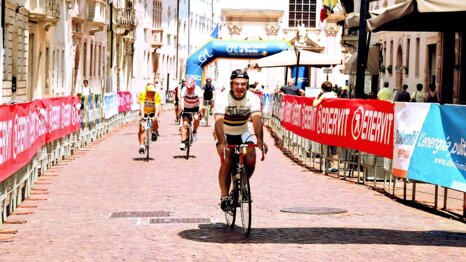 1c1d9d06-47a6-4211-b648-4b3f206be25a