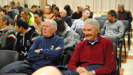 04ddd724-d480-448f-9312-cf88f587770a 04ddd724-d480-448f-9312-cf88f587770a