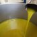 Olio nuovo appena estratto a freddo