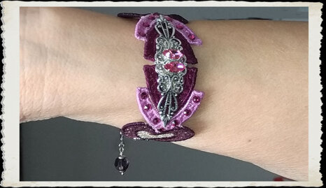 79898267-e105-4ca9-86e2-67c7410b1475