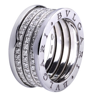 Anello Bulgari con diamanti