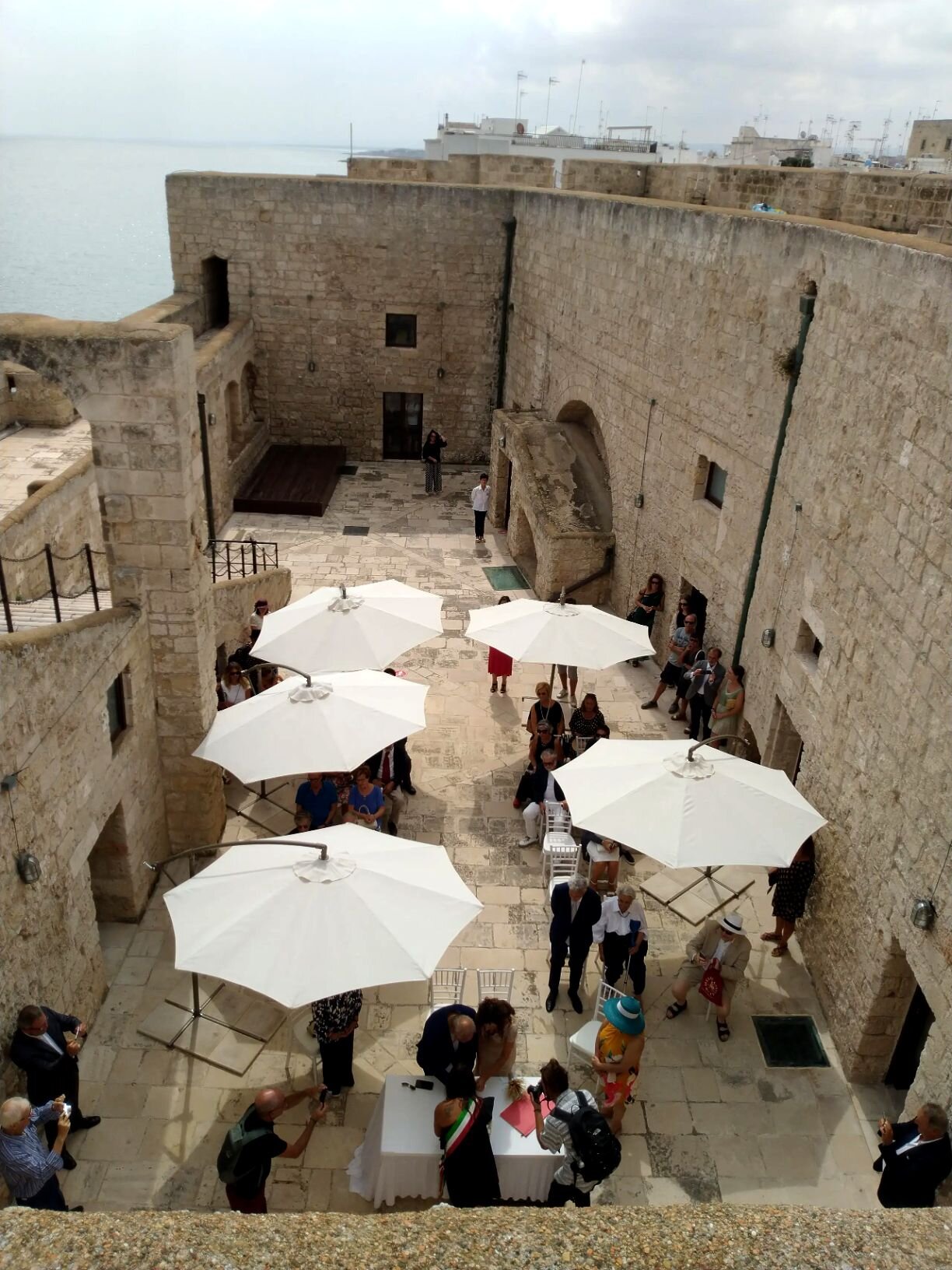 Perch&eacute; noleggiare arredi