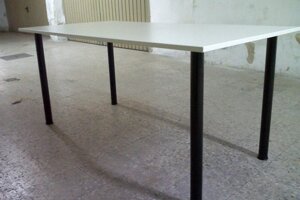 Tavolo rettangolare