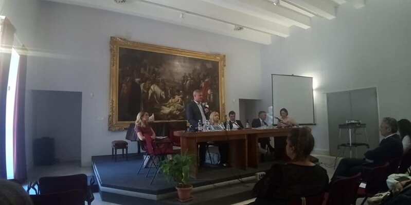 81de5b6d-6ebf-4bee-885c-e5b5b2a31d62 81de5b6d-6ebf-4bee-885c-e5b5b2a31d62