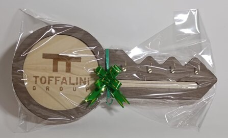 ff89c6b8-fed1-4c7d-bcbe-0ecb24581be7 ff89c6b8-fed1-4c7d-bcbe-0ecb24581be7