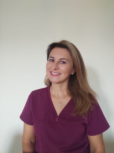 Dott.ssa Roseli: dentista brasiliana esperta in estetica dentale a Roma