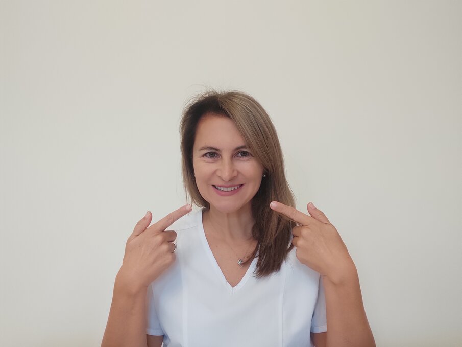 Dott.ssa Roseli: dentista brasiliana esperta in estetica dentale a Roma