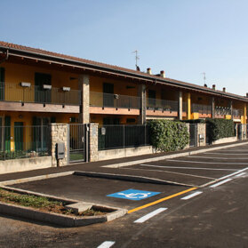 VILLE A SCHIERA Tradate