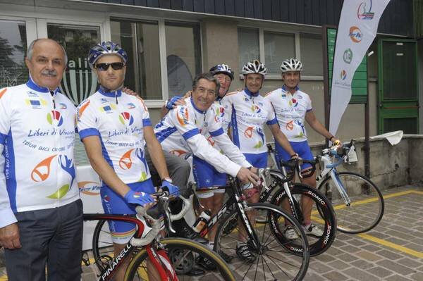 712bc366-8275-4944-996a-f82d5013ef23