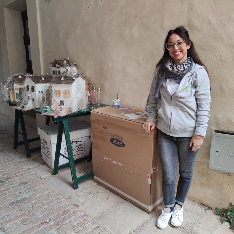 d9ca3d4e-498e-4940-b811-a350cf181704