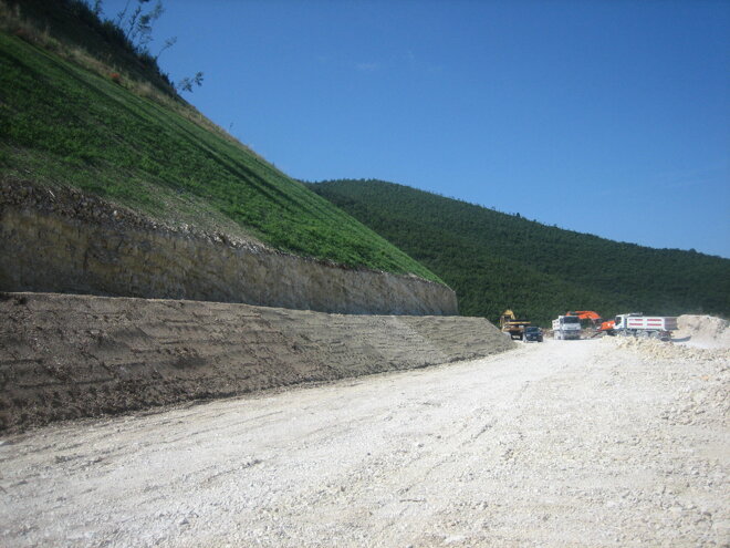 7fa6a09e-7585-40d6-bf05-5437a6bc5360 7fa6a09e-7585-40d6-bf05-5437a6bc5360