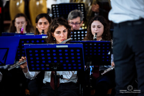 8fd25da7-6612-45e1-bfde-dd212fa1450e 8fd25da7-6612-45e1-bfde-dd212fa1450e