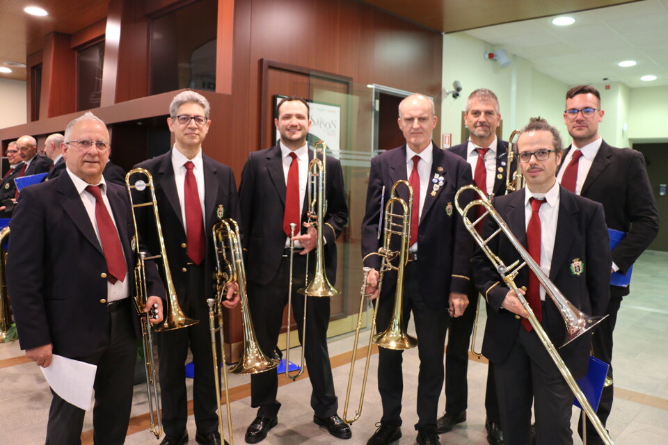 f3fac387-9e3c-4d44-8459-f953b591eeb1