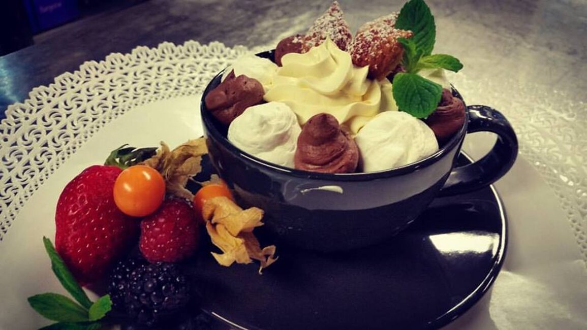 l'incontro tra i due classici pi� amati. Torta chantilly e il tiramis�