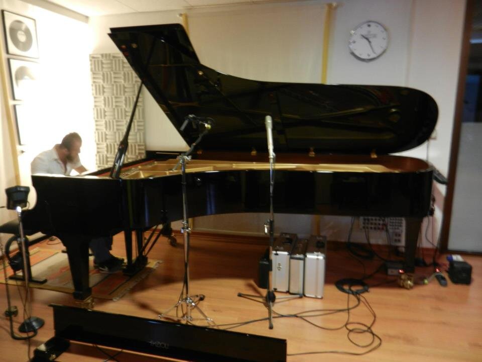 247173_10200876449811001_967314598_n