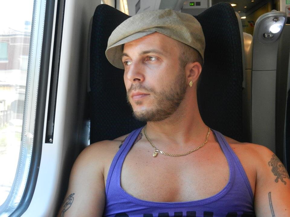 999607_10201684573813596_1029602108_n