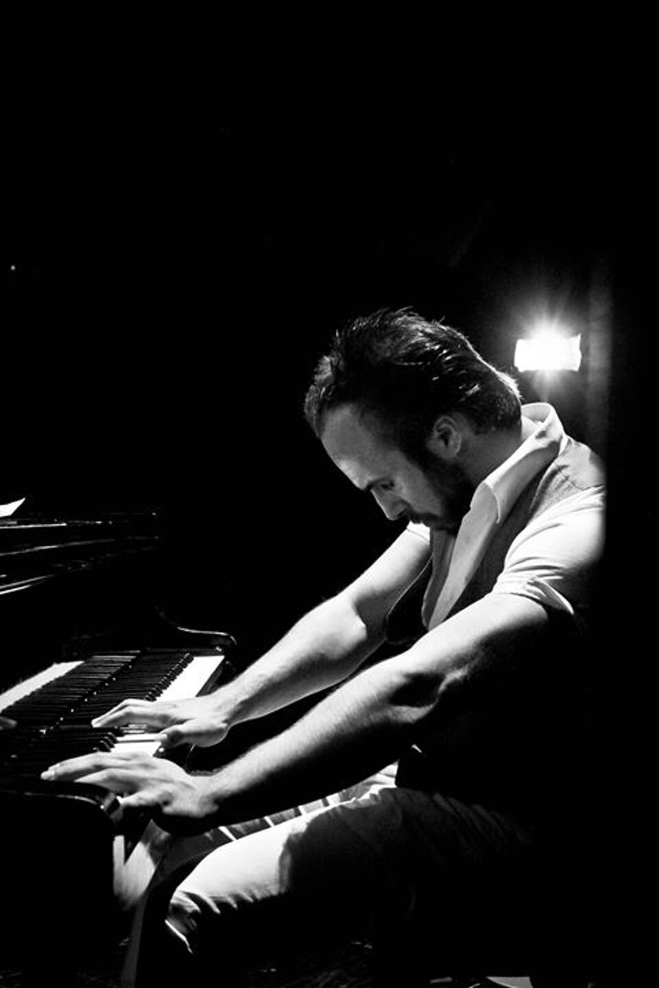 267135_2173225373534_1178940_o