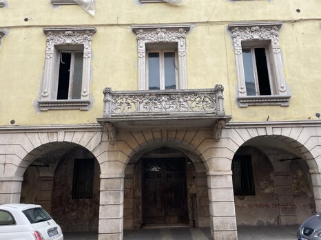 ff1da86a-fe02-4a95-9e4b-60b9263c4fd1 ff1da86a-fe02-4a95-9e4b-60b9263c4fd1