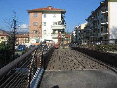 d2834042-1e10-41fd-8939-a6ea08b4aab1