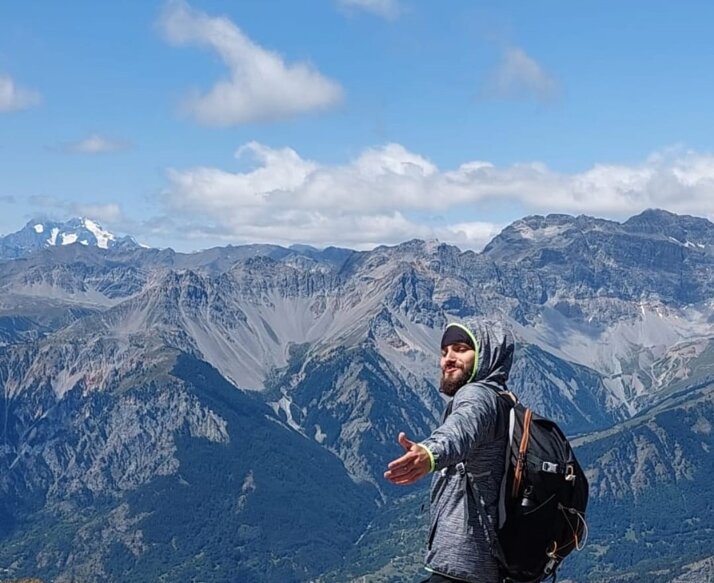 165c344d-8762-4269-b7a1-60656444a76b