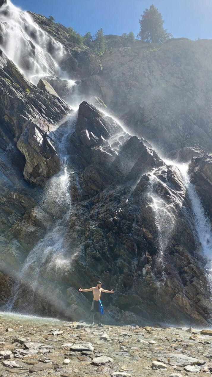 d09c5e61-e4d4-415d-bc7b-7e77495f64fc