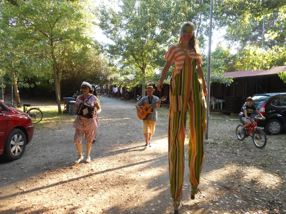 f1fe75ad-a100-440a-8550-de609d28a789