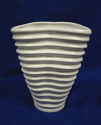Vase modern decor medium 9