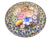 Tavolo in pietra lavica ceramizzata floreale ornato