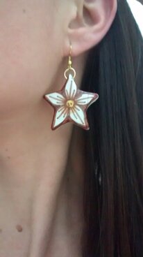 Orecchini in ceramica bianco e marrone