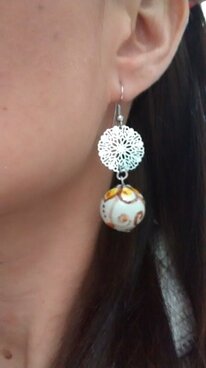 Orecchini in ceramica giallo e marrone