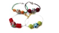 Bracciali in ceramica di vario colore
