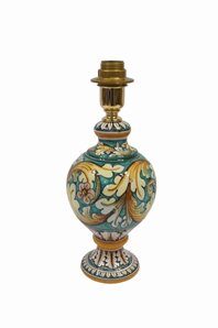 First dim lamp ornate green