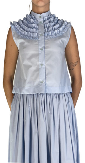 camicia-in-popeline-senza-maniche-e-rouches-sullo-scollo
