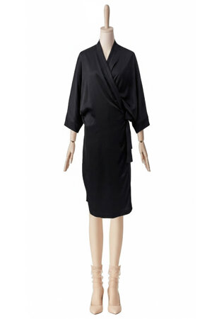 abito-incrociato-con-maniche-a-kimono