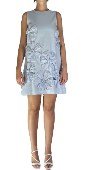 abito-con-fiori-applicati