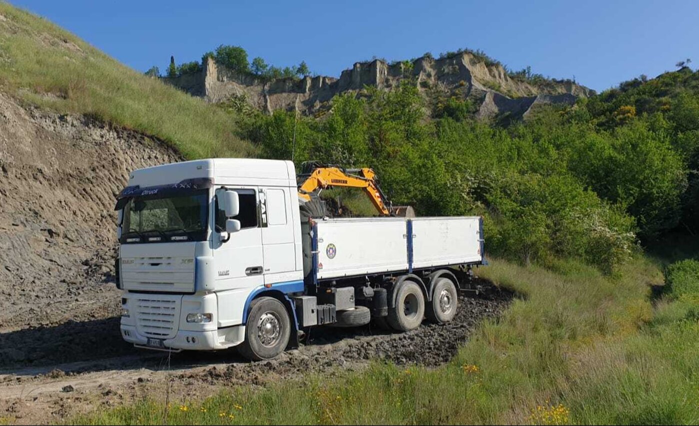 9a74e2f4-2b75-4b55-9501-b36c983fa257 9a74e2f4-2b75-4b55-9501-b36c983fa257